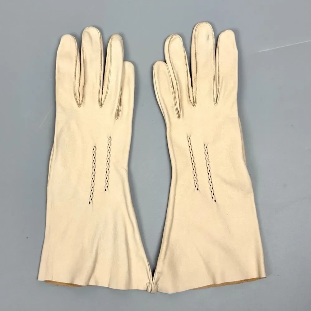 Vintage Deerskin Leather Gloves Cream Color size 7 Unlined